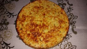 Leia mais sobre o artigo Torta de Frango com Abobrinha e Cenoura