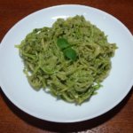 Espaguete de Abobrinha ao Molho Pesto de Manjericão