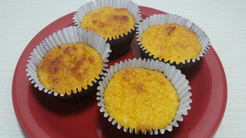 Leia mais sobre o artigo Bolo fit de damasco e coco!! Sem farinha, sem leite e sem açúcar!